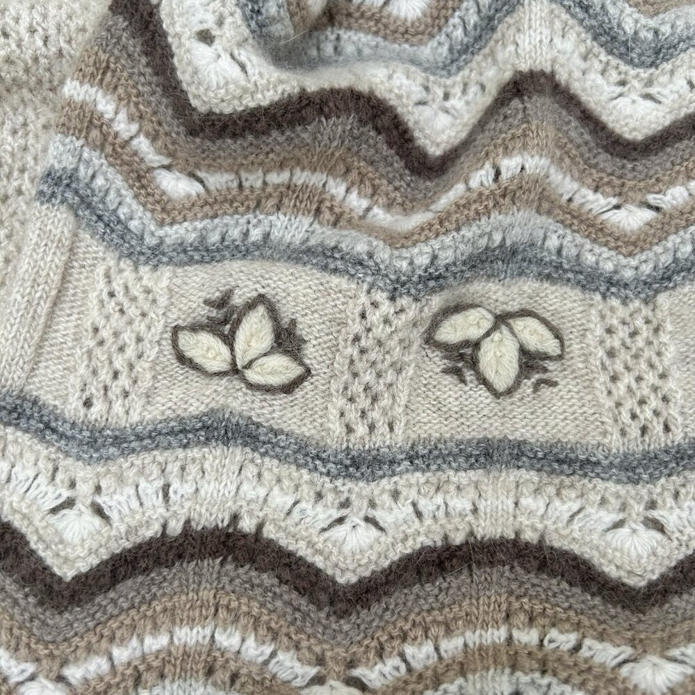 Vintage Sigrid Olsen Knit Crocheted Beige Floral Shawl Top Wool Rabbit Cashmere - Picture 3 of 6